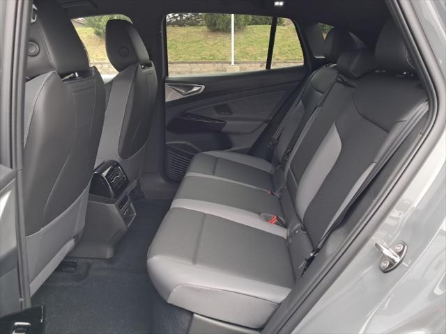new 2025 Volkswagen ID.4 car, priced at $52,528