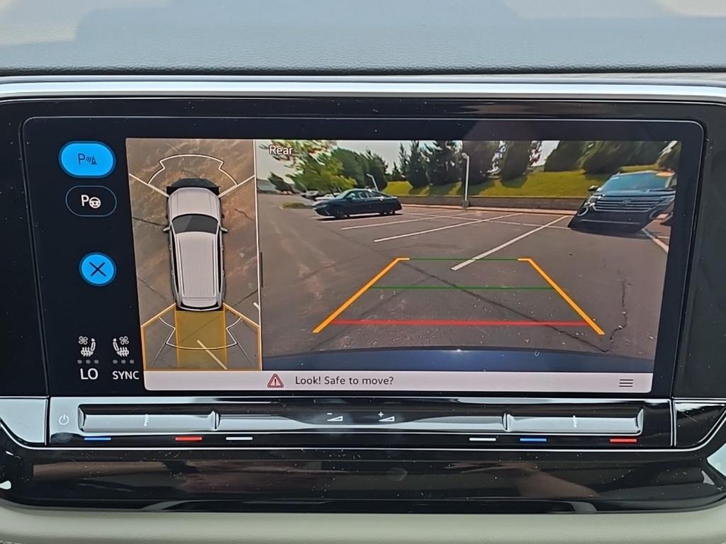 new 2025 Volkswagen Atlas car, priced at $51,009