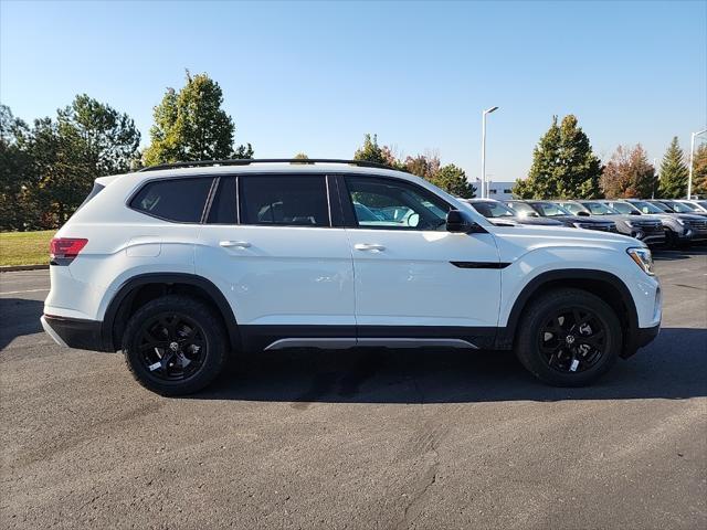 new 2025 Volkswagen Atlas car, priced at $48,002