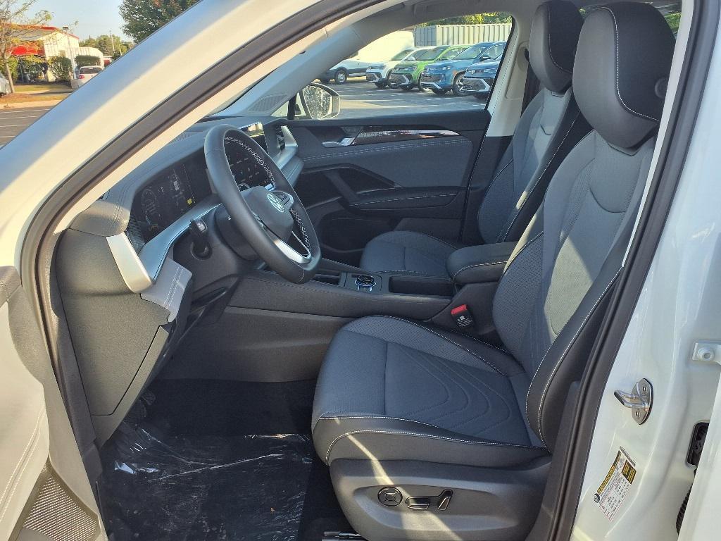 new 2025 Volkswagen Tiguan car, priced at $34,306