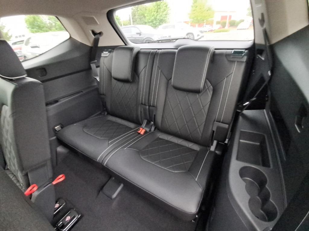 new 2025 Volkswagen Atlas car, priced at $49,598