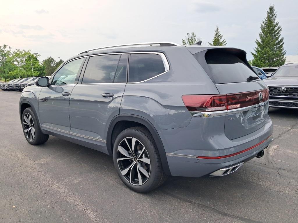 new 2025 Volkswagen Atlas car, priced at $49,598