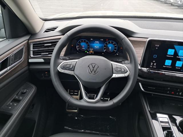 new 2025 Volkswagen Atlas car, priced at $50,348
