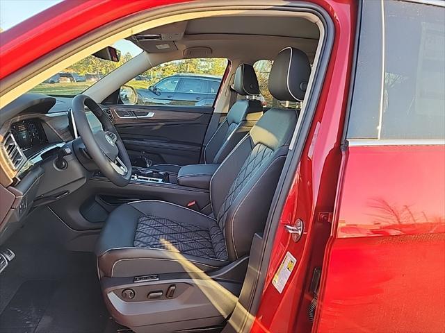 new 2025 Volkswagen Atlas car, priced at $51,675