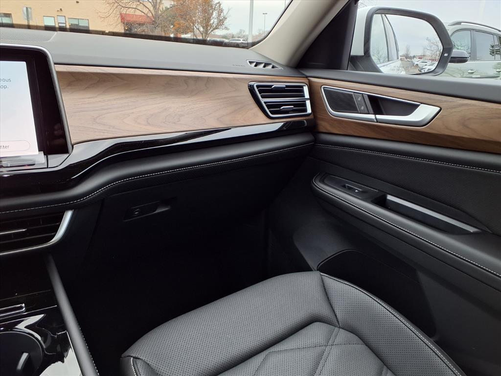 new 2026 Volkswagen Atlas car, priced at $44,427