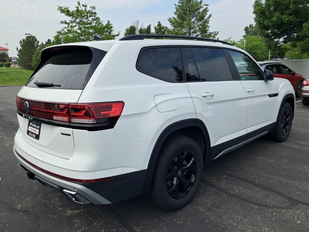 new 2025 Volkswagen Atlas car, priced at $43,154