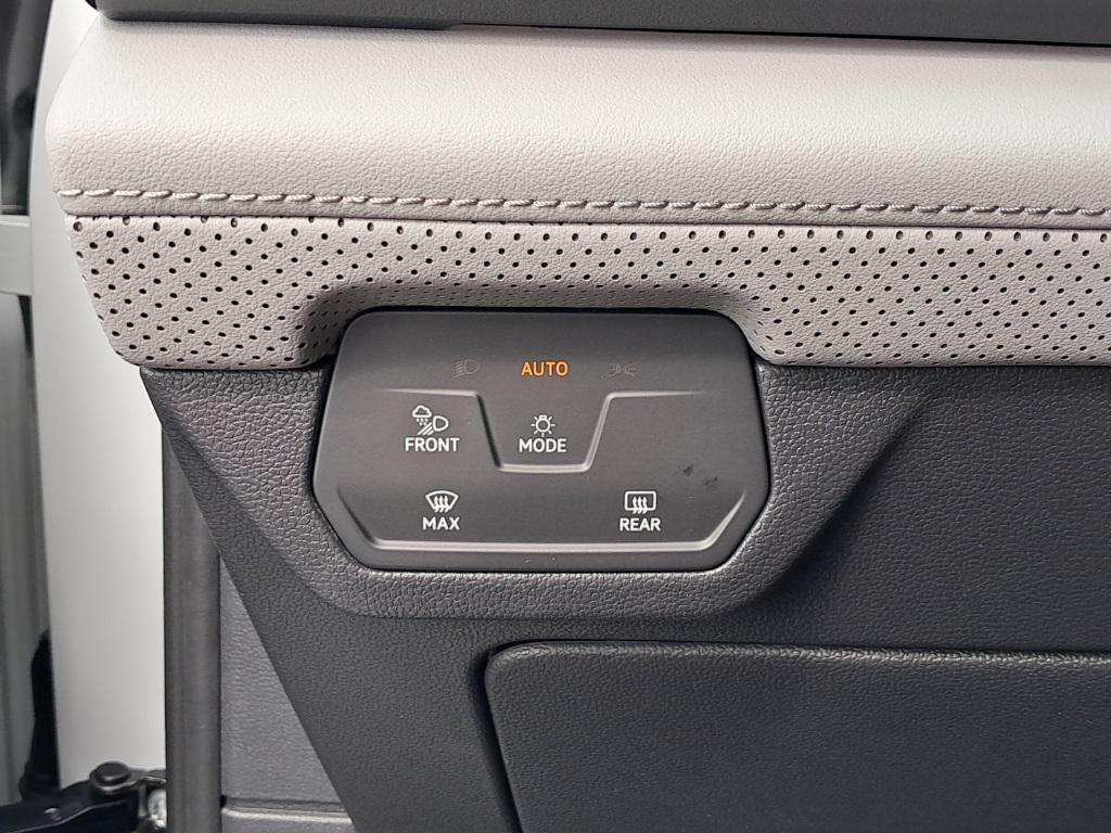 new 2025 Volkswagen Atlas car, priced at $43,154