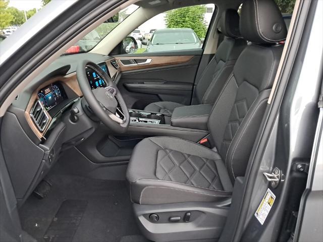 new 2025 Volkswagen Atlas car, priced at $44,104