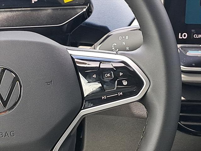 new 2025 Volkswagen ID.4 car, priced at $49,028
