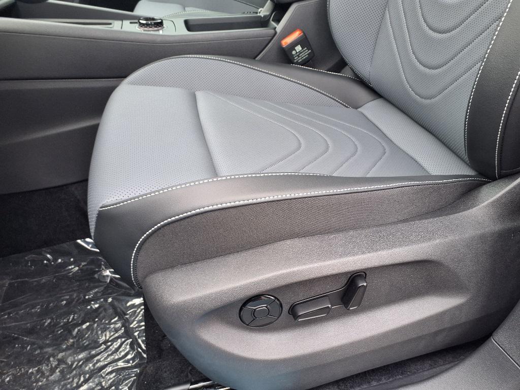 new 2025 Volkswagen Tiguan car, priced at $37,437