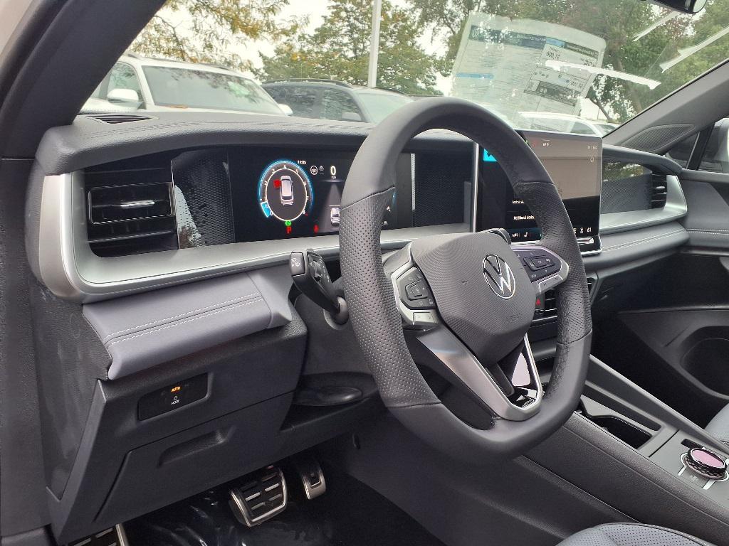 new 2025 Volkswagen Tiguan car, priced at $37,437
