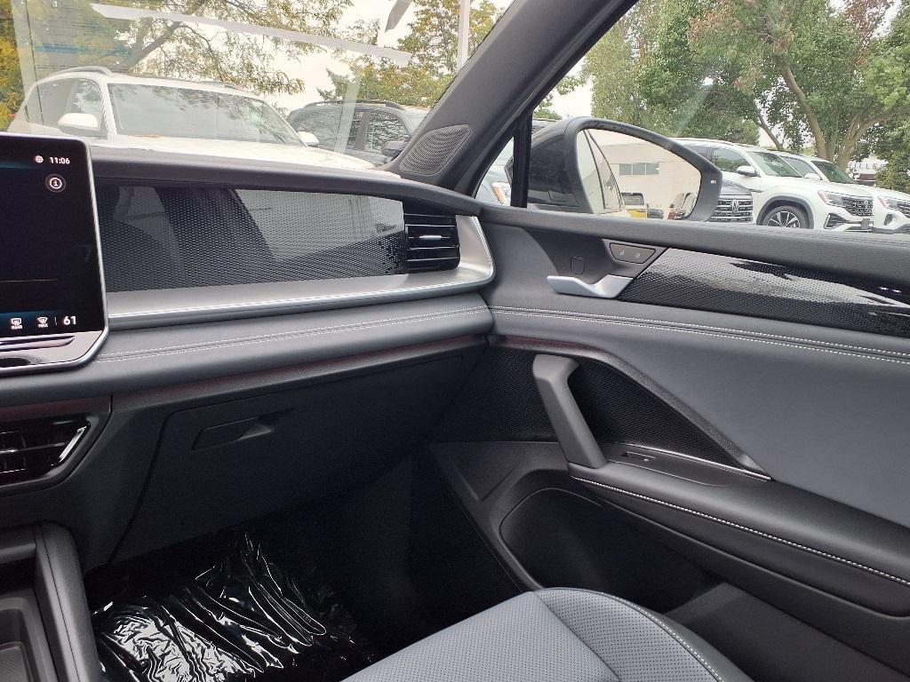 new 2025 Volkswagen Tiguan car, priced at $37,437