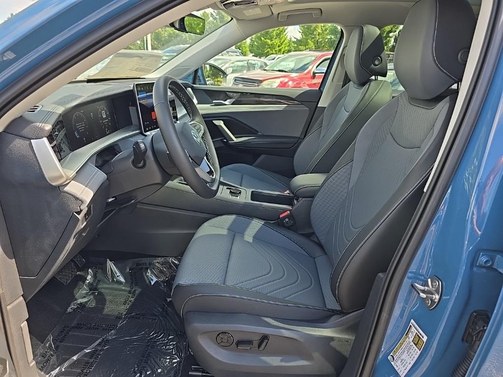 new 2025 Volkswagen Tiguan car, priced at $35,402