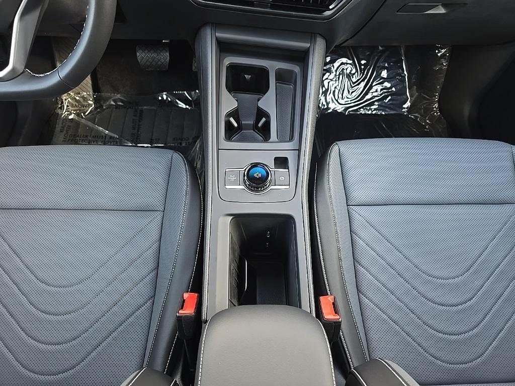 new 2025 Volkswagen Tiguan car, priced at $35,402