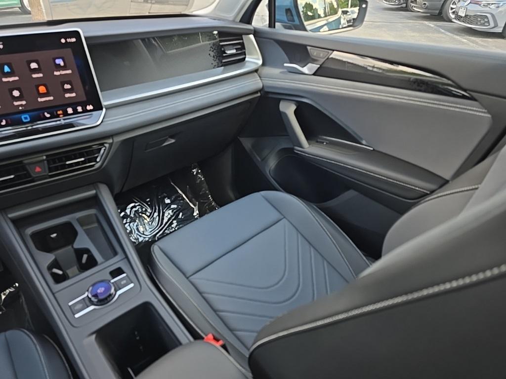 new 2025 Volkswagen Tiguan car, priced at $35,402