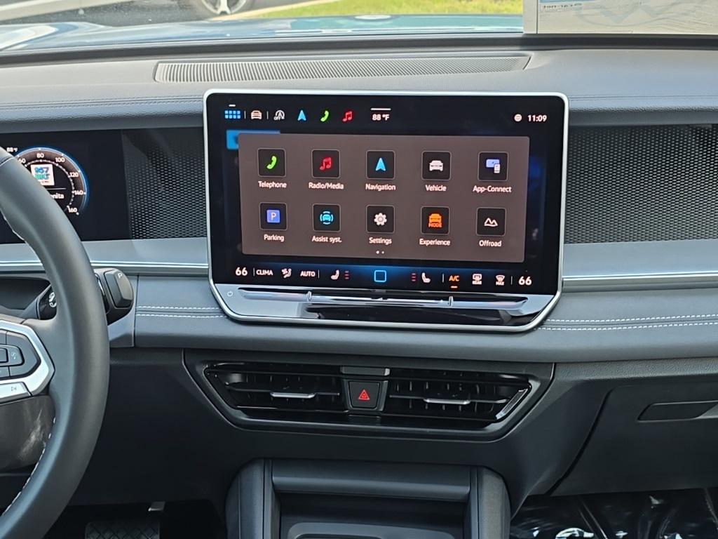 new 2025 Volkswagen Tiguan car, priced at $35,402