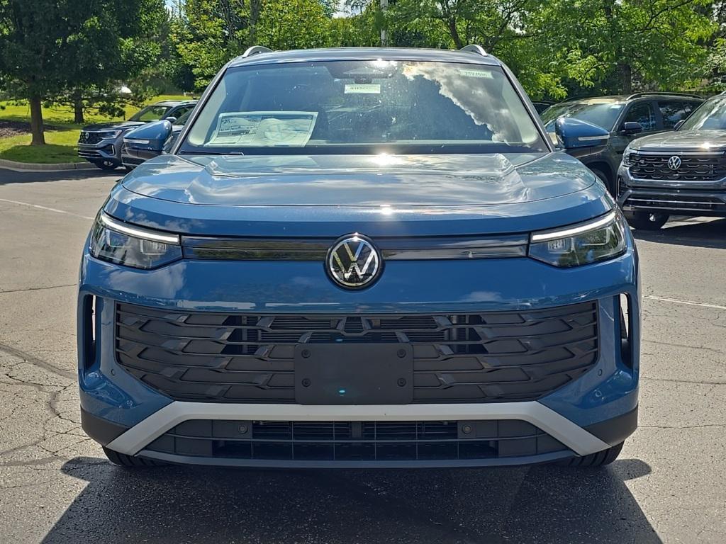 new 2025 Volkswagen Tiguan car, priced at $35,402