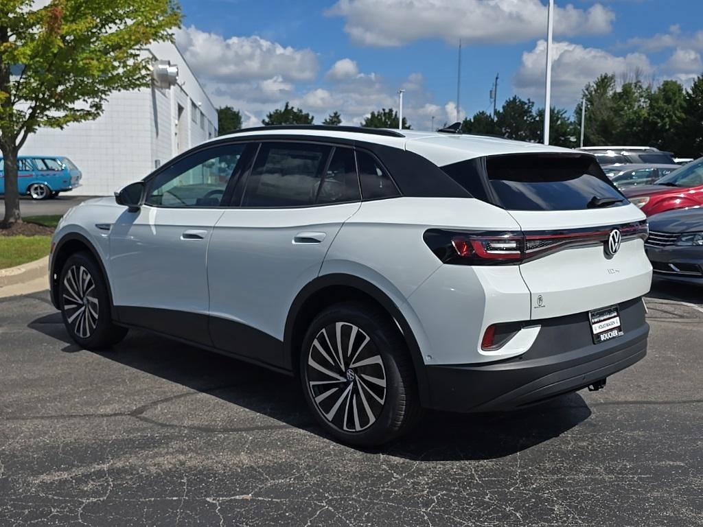 new 2025 Volkswagen ID.4 car, priced at $40,910