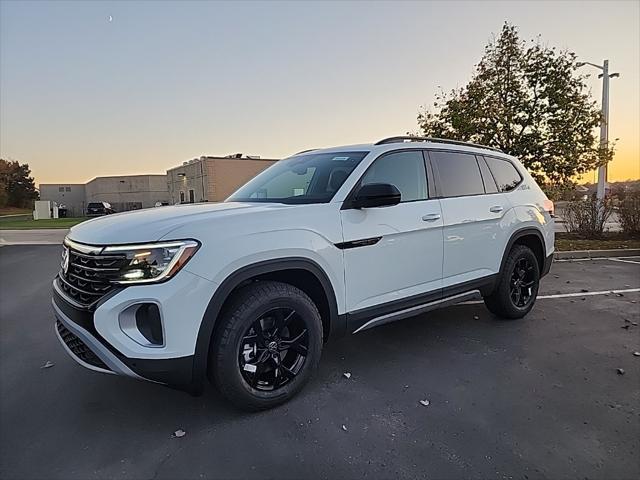 new 2025 Volkswagen Atlas car, priced at $48,002