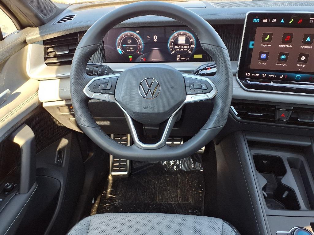 new 2025 Volkswagen Tiguan car, priced at $38,183