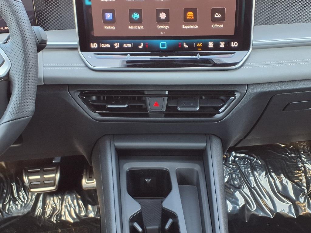 new 2025 Volkswagen Tiguan car, priced at $38,183