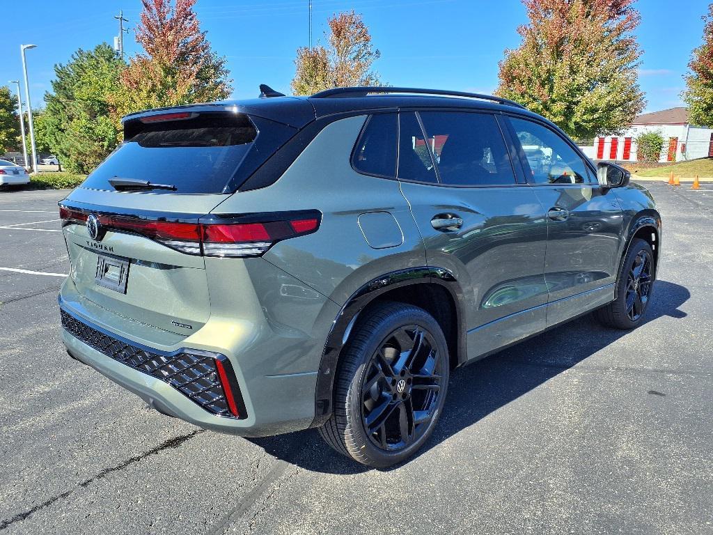 new 2025 Volkswagen Tiguan car, priced at $38,183