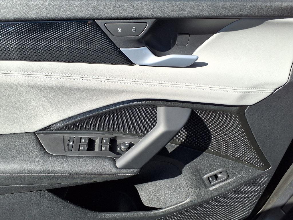 new 2025 Volkswagen Tiguan car, priced at $38,183
