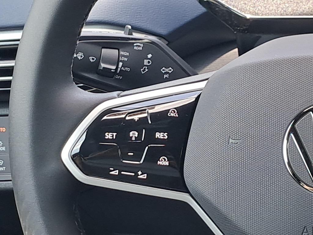 new 2025 Volkswagen ID.4 car, priced at $45,932
