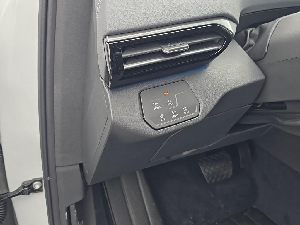 new 2025 Volkswagen ID.4 car, priced at $49,704