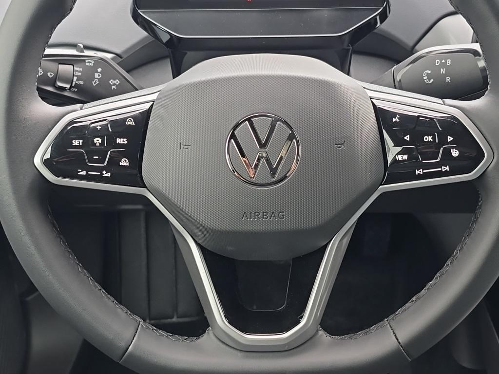new 2025 Volkswagen ID.4 car, priced at $49,704