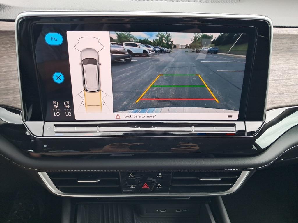 new 2025 Volkswagen Atlas car, priced at $45,982