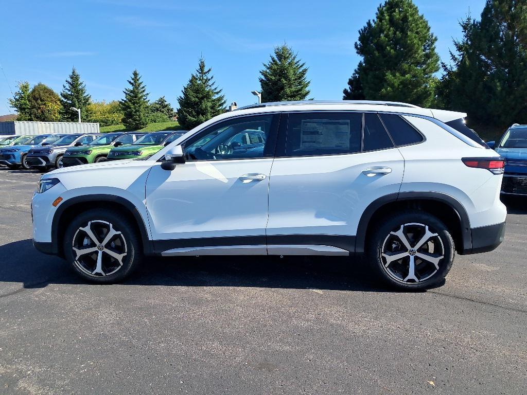 new 2025 Volkswagen Tiguan car, priced at $33,038