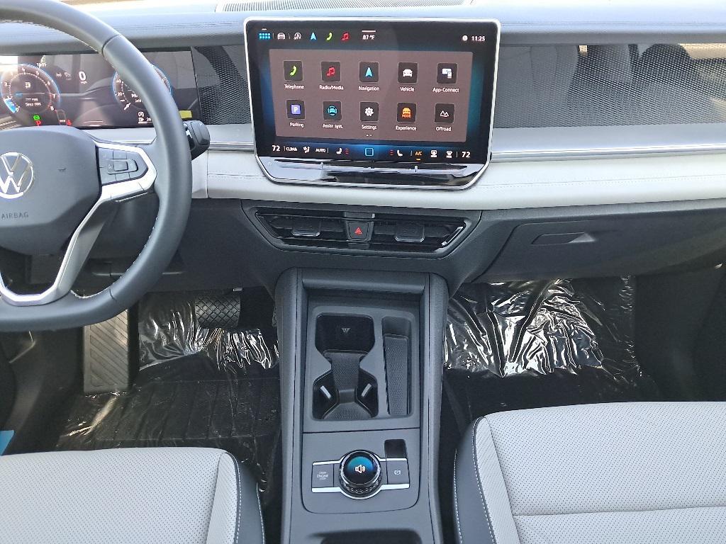 new 2025 Volkswagen Tiguan car, priced at $33,038