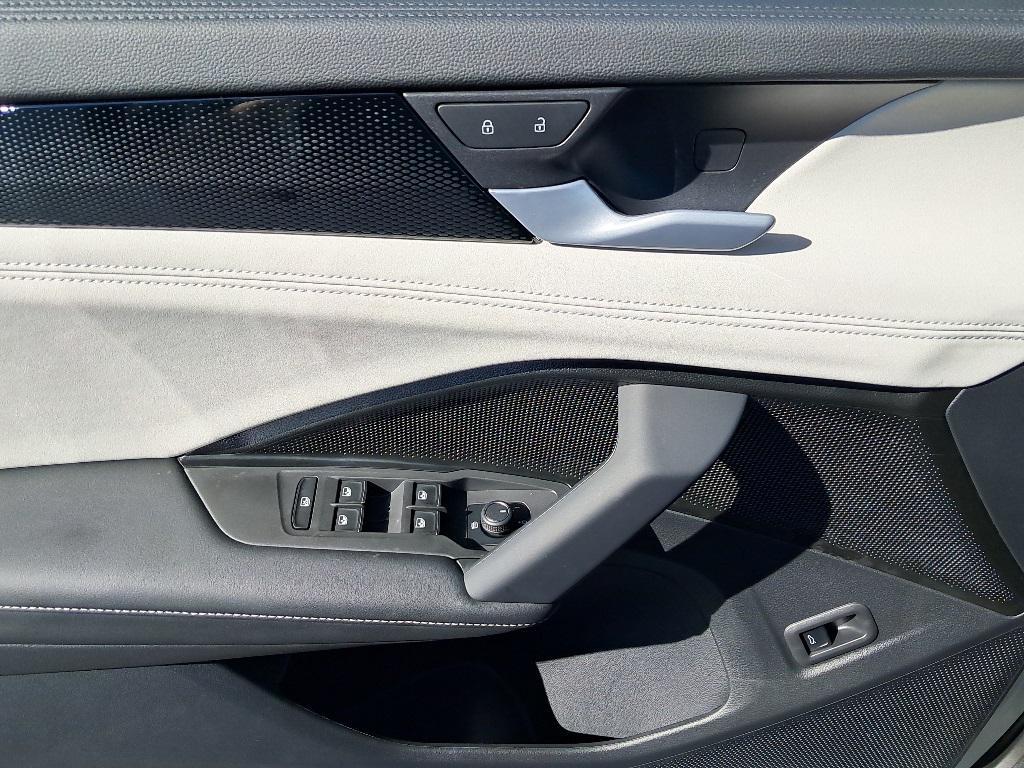 new 2025 Volkswagen Tiguan car, priced at $33,038