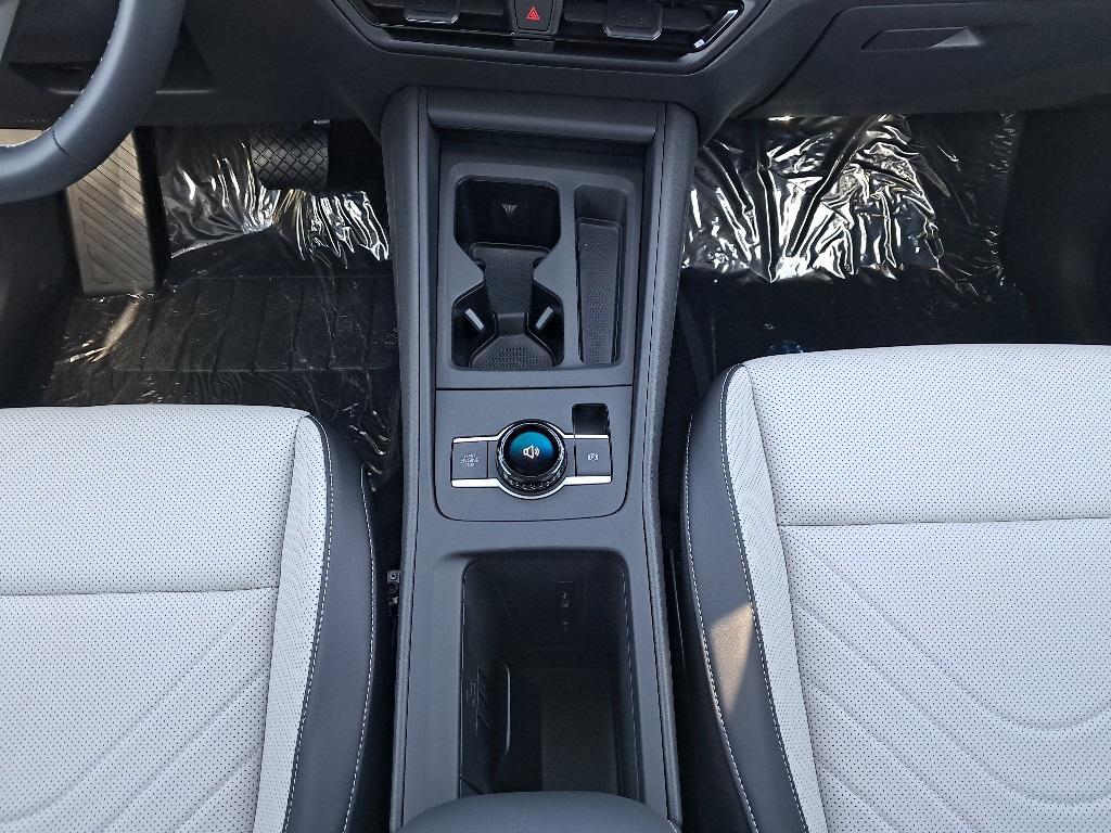 new 2025 Volkswagen Tiguan car, priced at $33,038