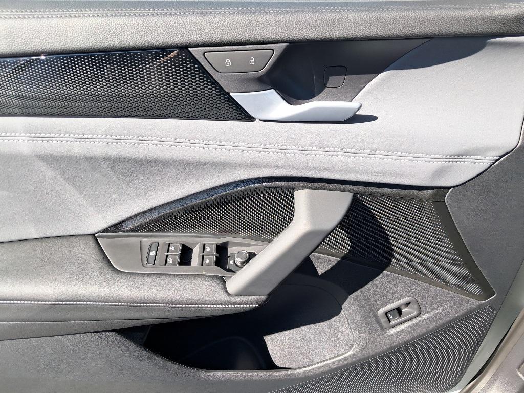 new 2025 Volkswagen Tiguan car, priced at $37,114