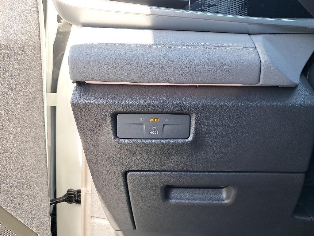 new 2025 Volkswagen Tiguan car, priced at $37,114