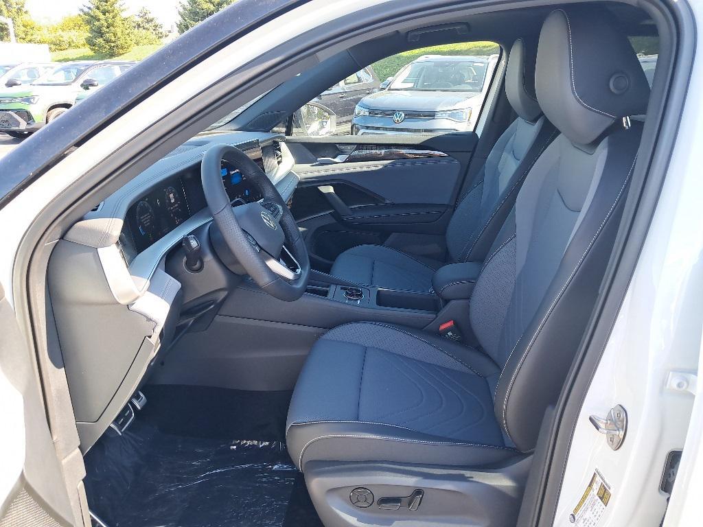 new 2025 Volkswagen Tiguan car, priced at $37,114