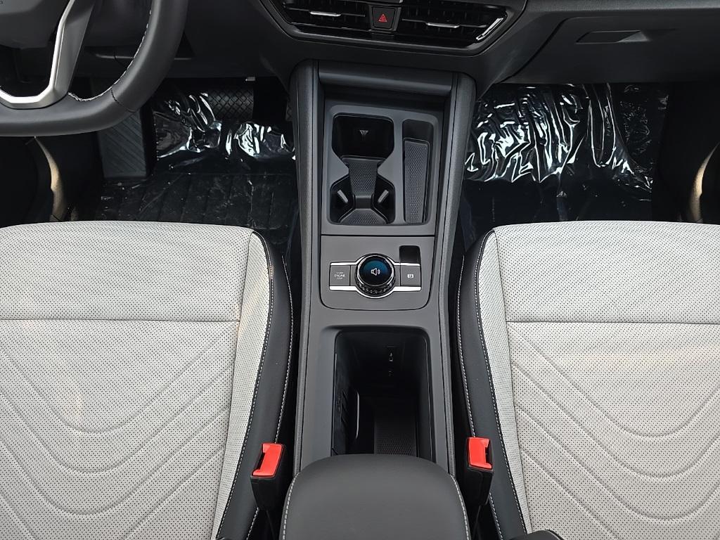 new 2025 Volkswagen Tiguan car, priced at $33,502