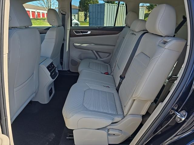 new 2025 Volkswagen Atlas car, priced at $46,277