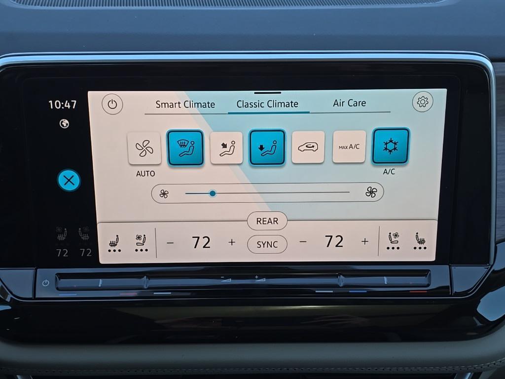 new 2025 Volkswagen Atlas car, priced at $45,277