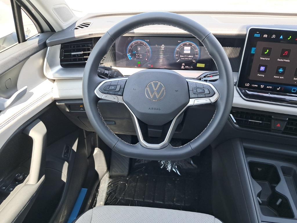 new 2025 Volkswagen Tiguan car, priced at $34,252