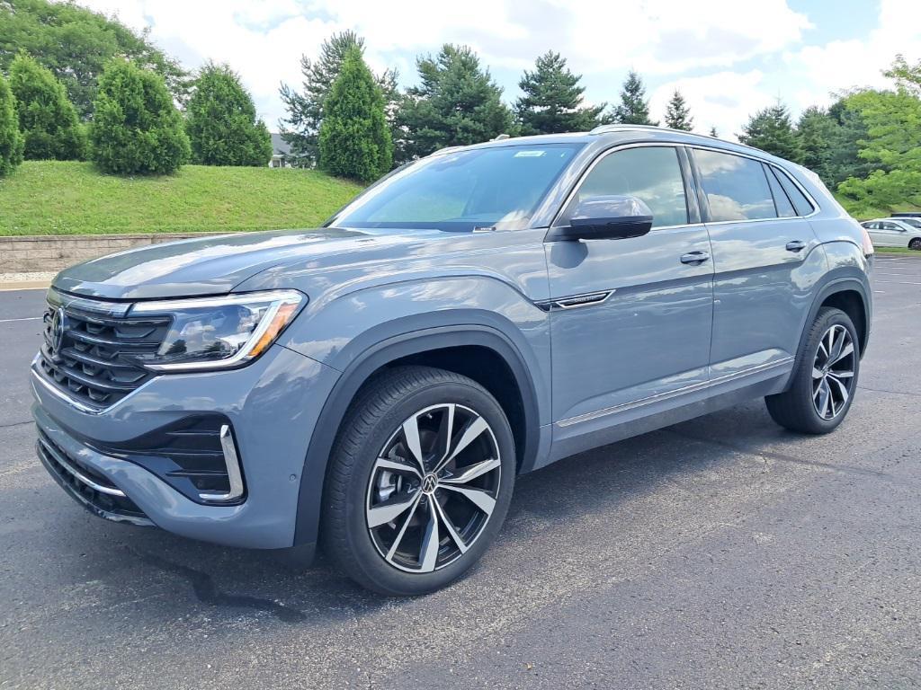 new 2025 Volkswagen Atlas Cross Sport car, priced at $50,699