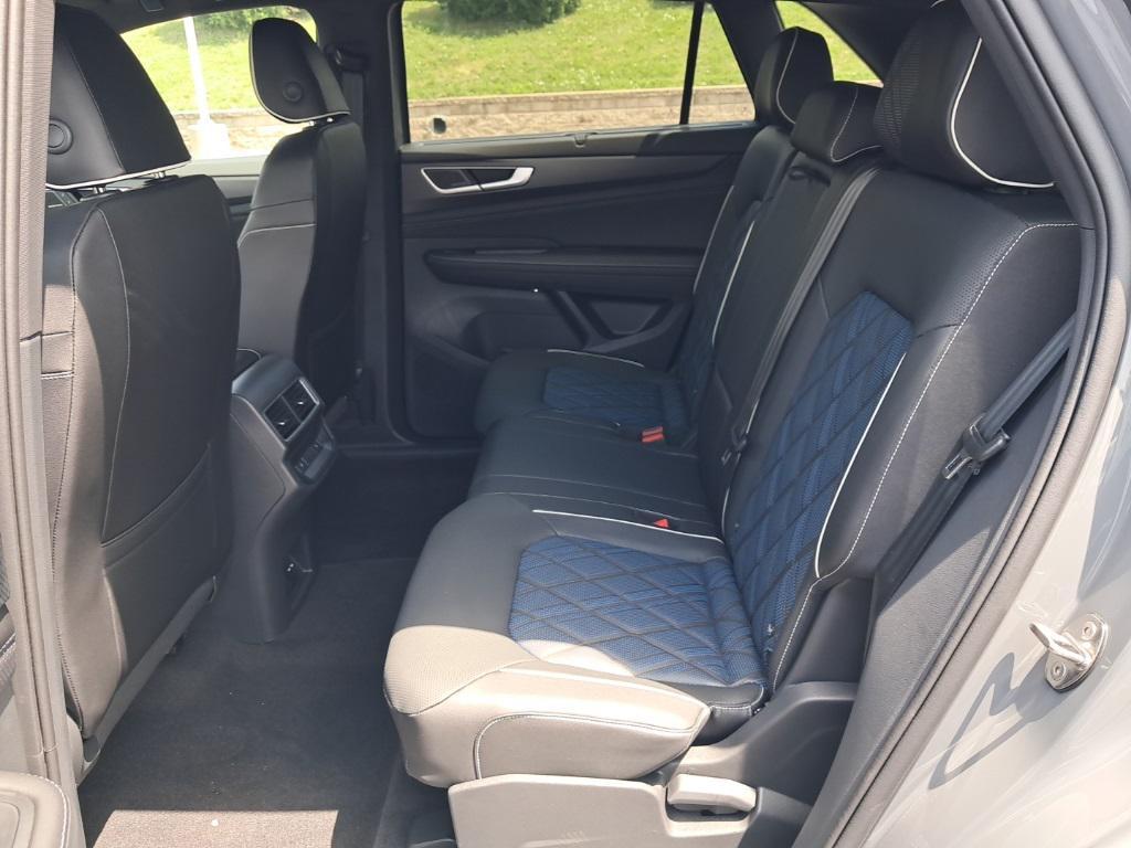 new 2025 Volkswagen Atlas Cross Sport car, priced at $50,699
