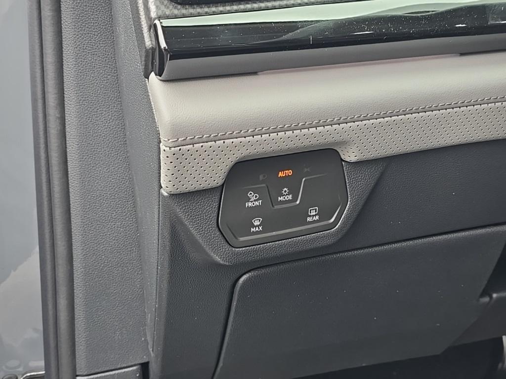 new 2025 Volkswagen Atlas car, priced at $41,445