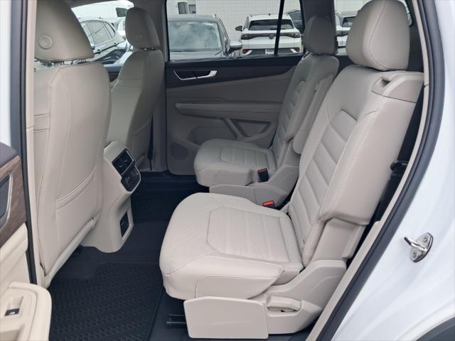 new 2025 Volkswagen Atlas car, priced at $46,434