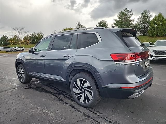 new 2024 Volkswagen Atlas car, priced at $43,436