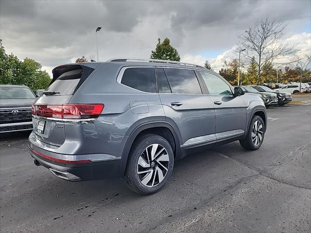 new 2024 Volkswagen Atlas car, priced at $43,436