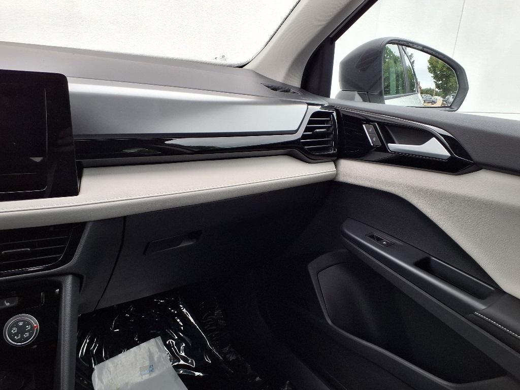 new 2025 Volkswagen Taos car, priced at $27,800