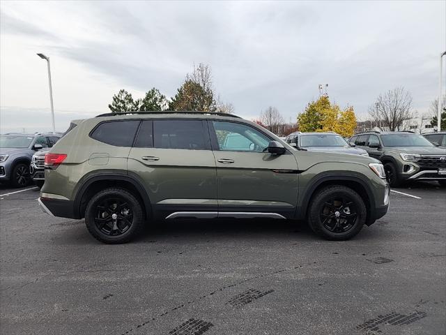 new 2025 Volkswagen Atlas car, priced at $48,002